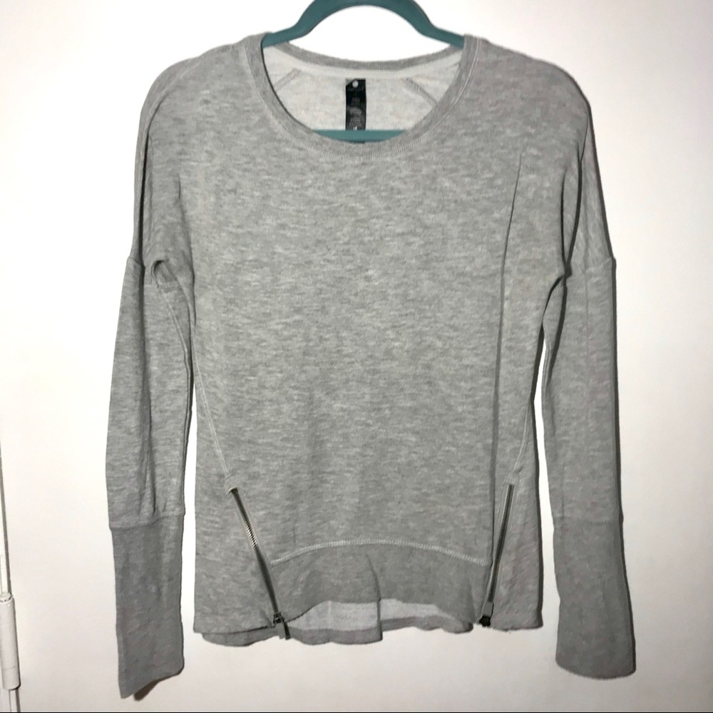 Gray Yogalicious Long Sleeve Top